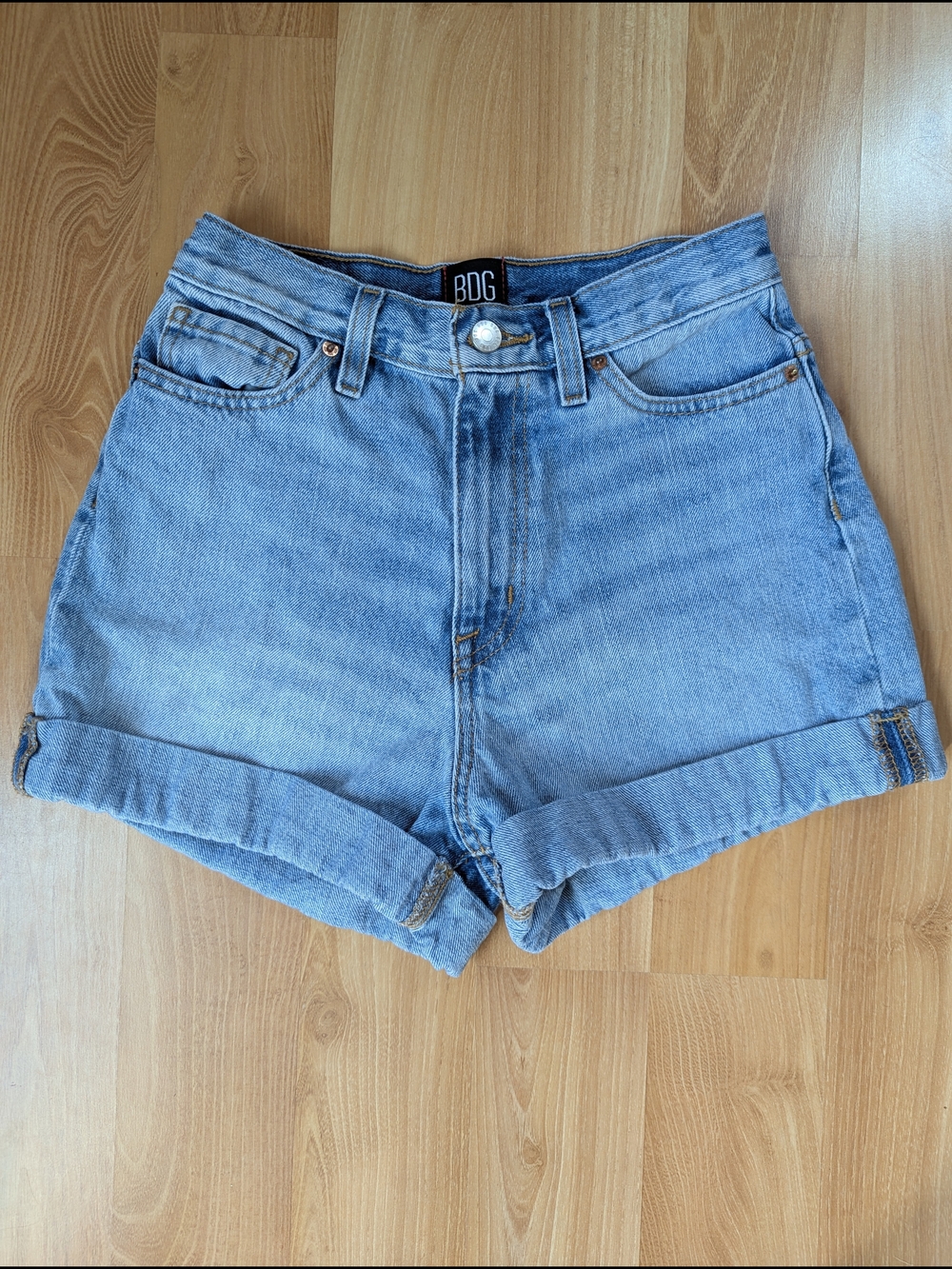 BDG Urban Outfitters High Rise Mom Cuffed Denim Shorts Size 25 Y2K
